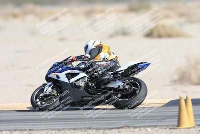 media/Nov-16-2025-Race Pace (Sun) [[8c5fa54630]]/Non Verified Riders (1st 20 Minutes)/4-Turn 16 (1116am)/